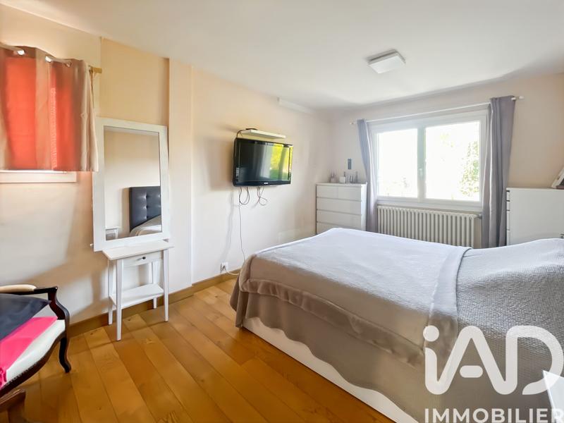 Maison - 200 m² - 8 pièces