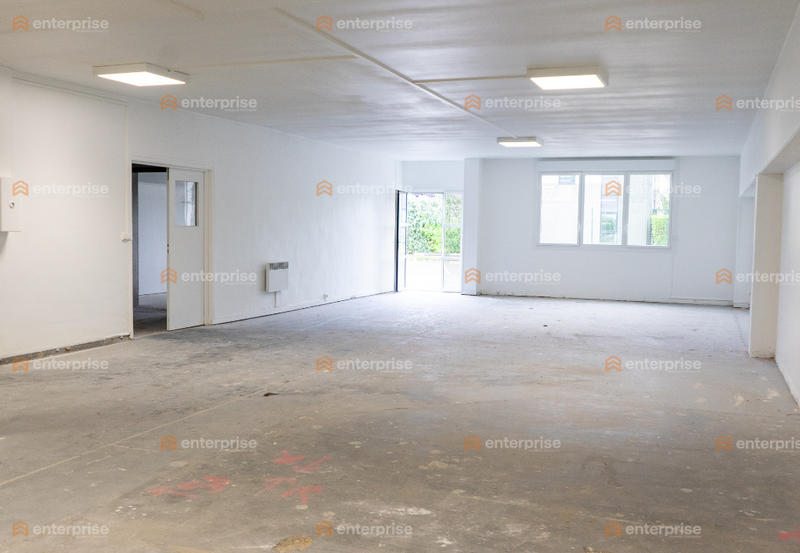 Local d'activité / Entrepôt - 3 400 m²