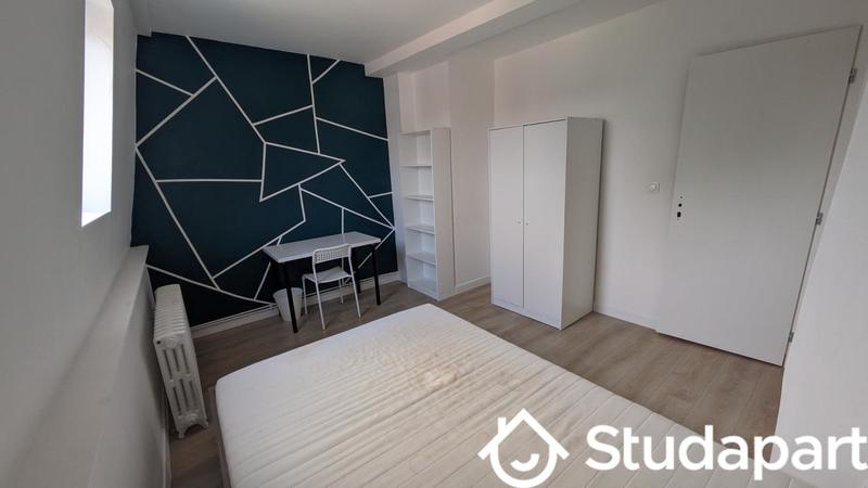 Chambre - 13 m² - 1 pièce