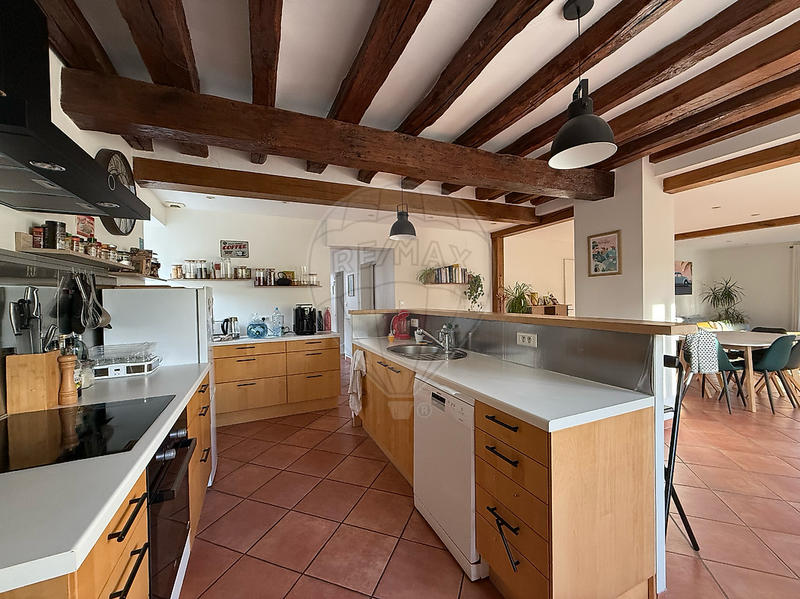 Maison - 316 m² - 14 pièces