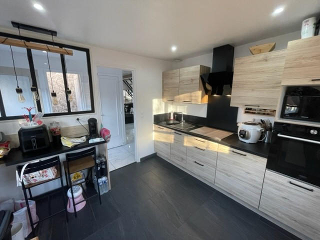 Maison - 80 m² - 5 pièces