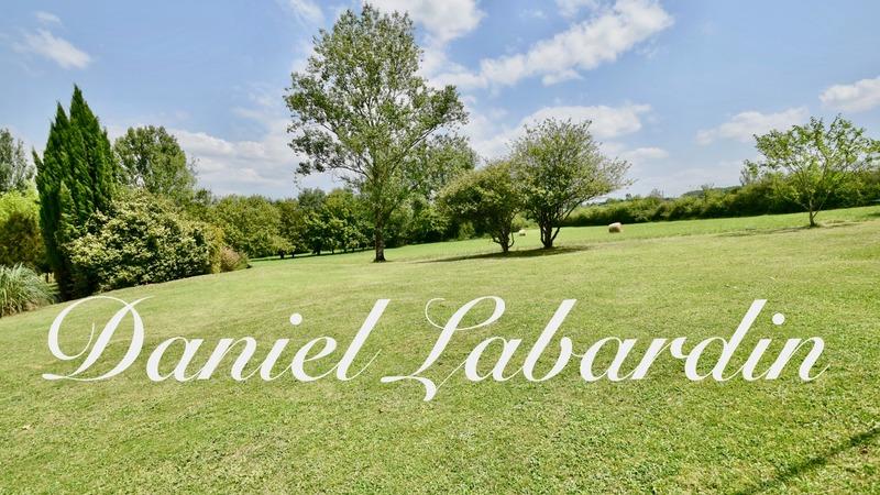 Maison - 217 m² - 6 pièces