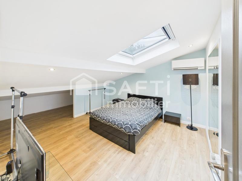 Maison - 260 m² - 7 pièces