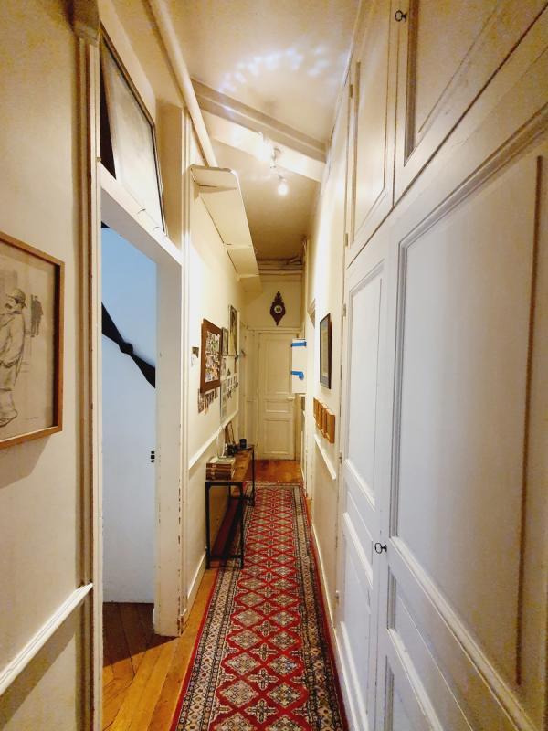 Studio - 231 m² - 9 pièces