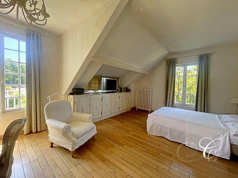 Villa - 183 m² - 6 pièces