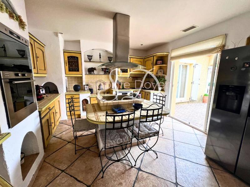 Maison - 140 m² - 5 pièces