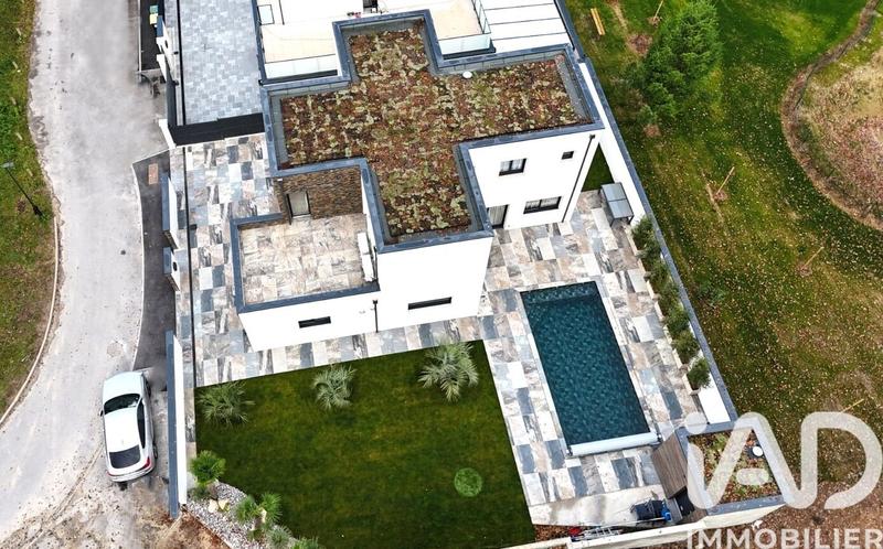 Maison - 153 m² - 7 pièces