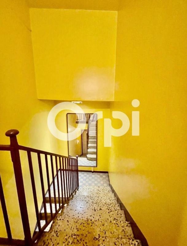 Appartement - 300 m² - 24 pièces