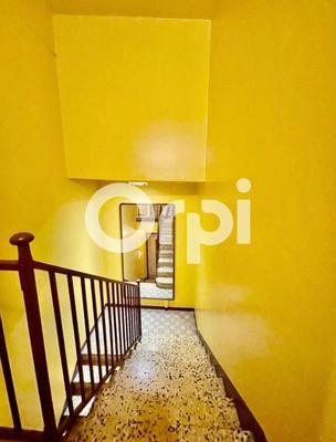 Appartement - 300 m² - 24 pièces