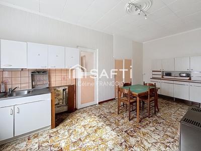 Maison - 89 m² - 5 pièces