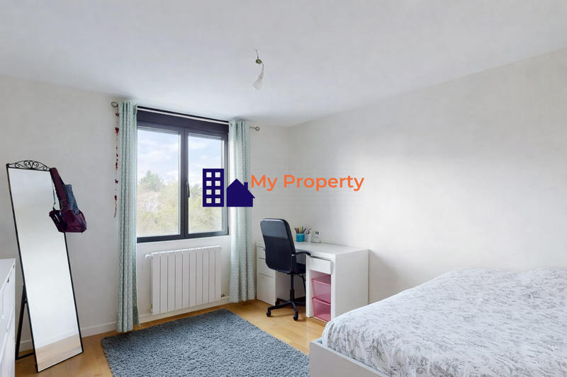 Maison - 137 m² - 7 pièces