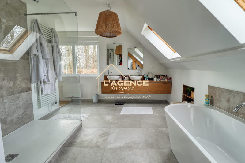 Maison - 168 m² - 7 pièces