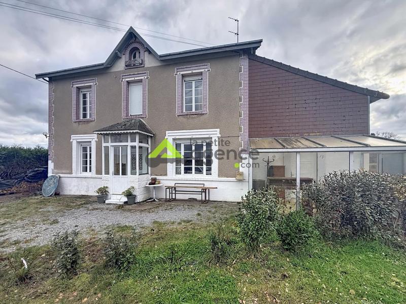 Propriété - 230 m² - 7 pièces