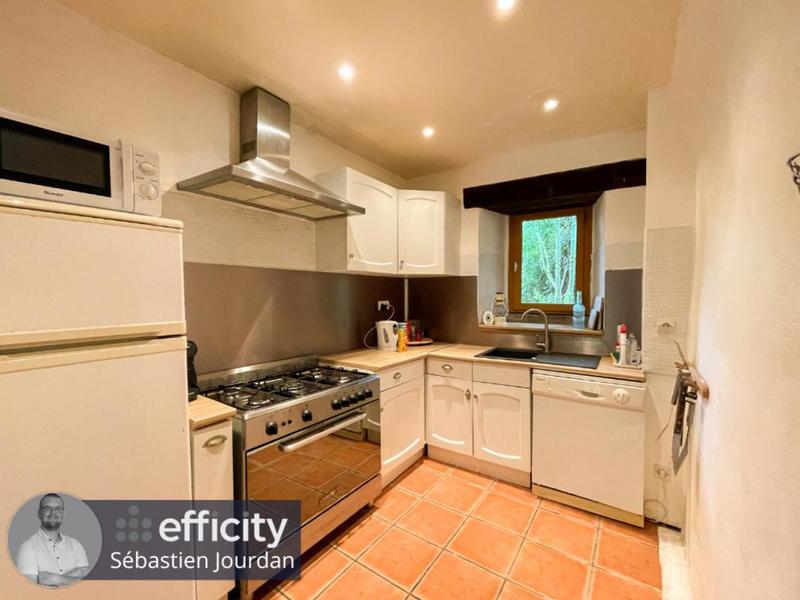 Maison - 448 m² - 19 pièces