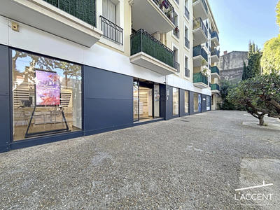 Local commercial - 230 m²
