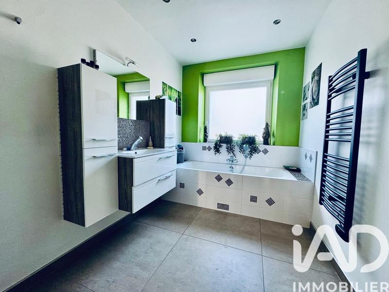 Maison de village - 242 m² - 7 pièces