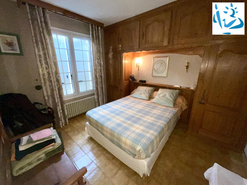 Maison - 172 m² - 9 pièces