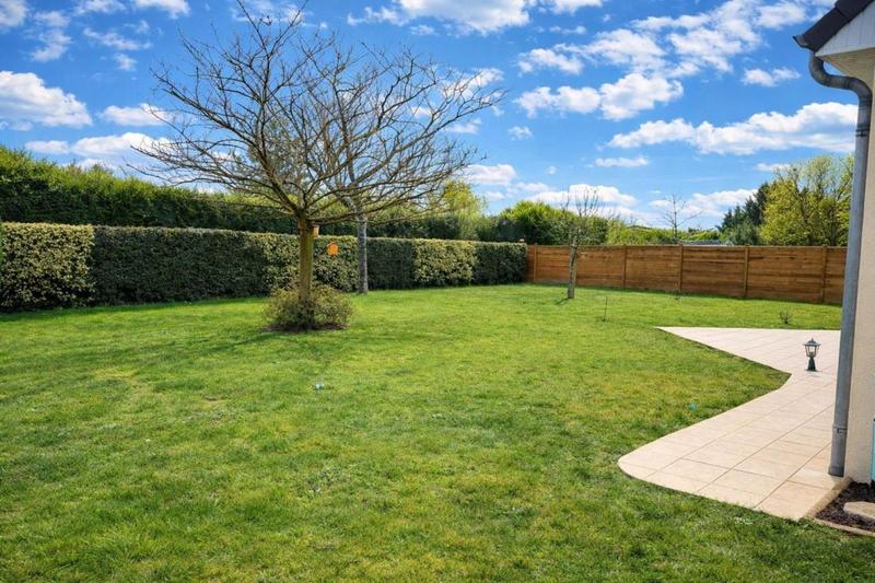 Maison traditionnelle - 102 m² - 5 pièces