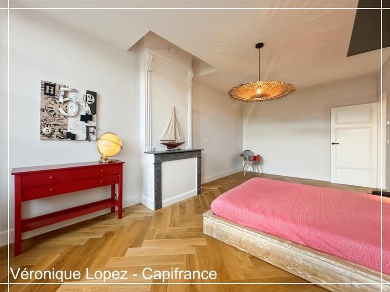 Maison bourgeoise - 266 m² - 7 pièces