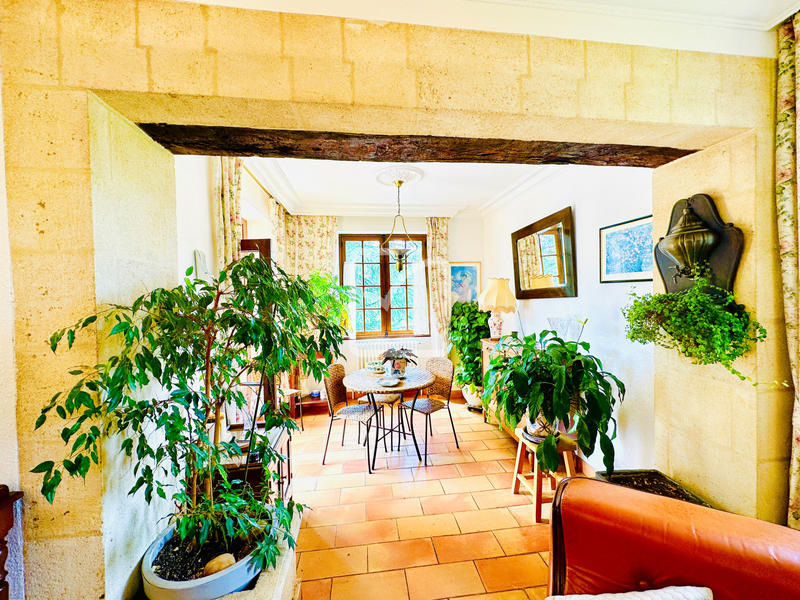 Maison - 250 m² - 12 pièces