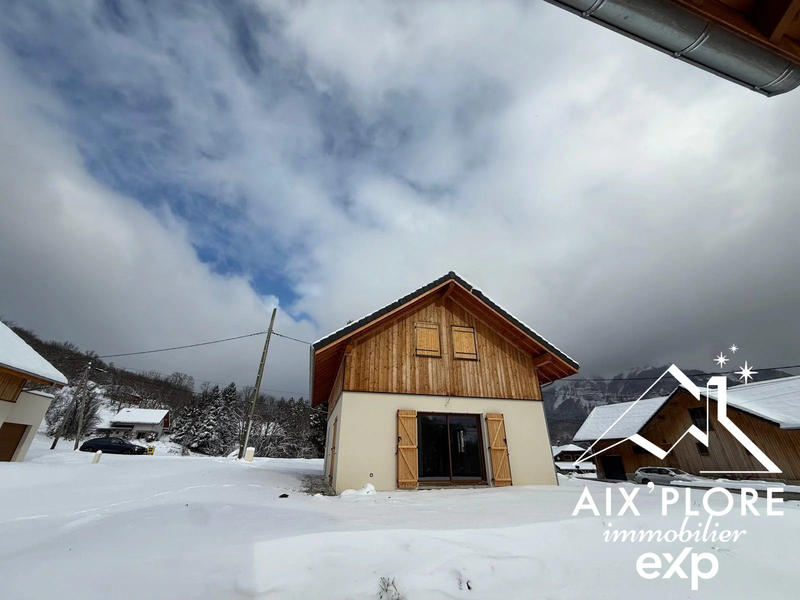 Maison - 98 m² - 4 pièces