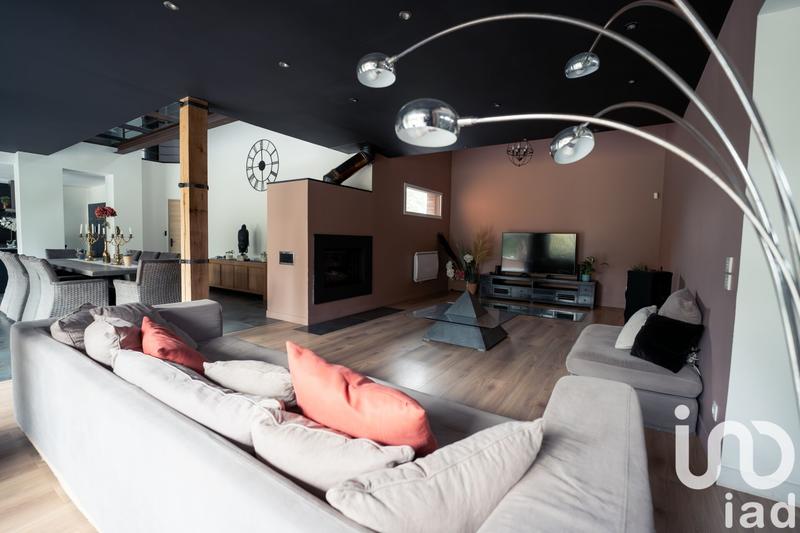 Maison - 350 m² - 8 pièces