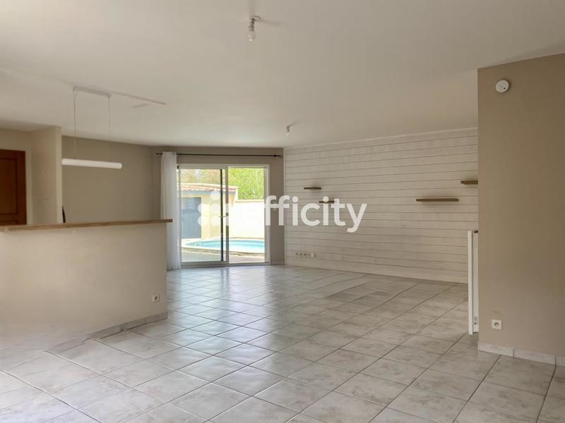 Maison - 111 m² - 5 pièces