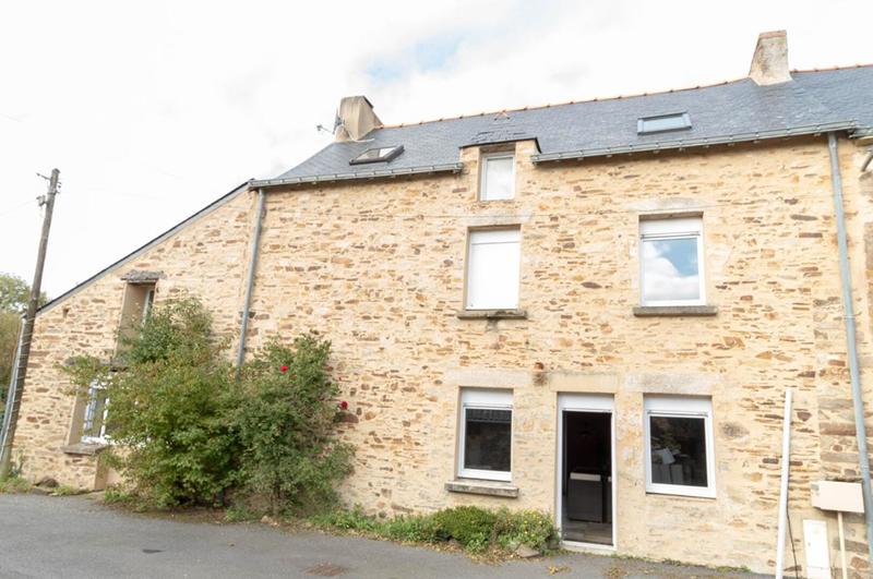 Maison - 144 m² - 9 pièces