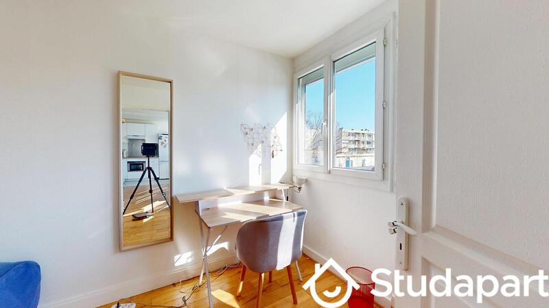 Chambre - 80 m² - 1 pièce