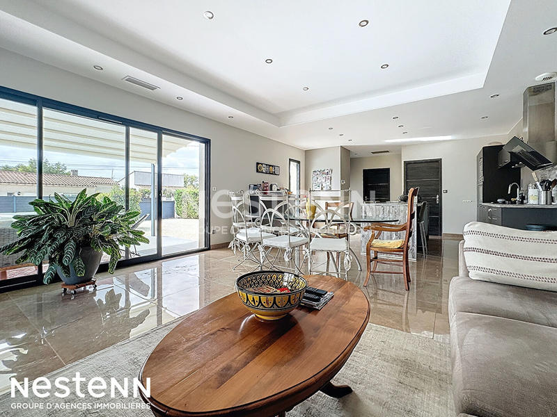 Maison - 122 m² - 5 pièces