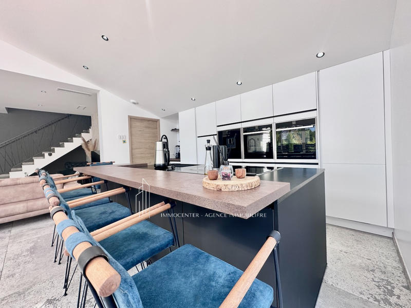 Villa - 165 m² - 6 pièces