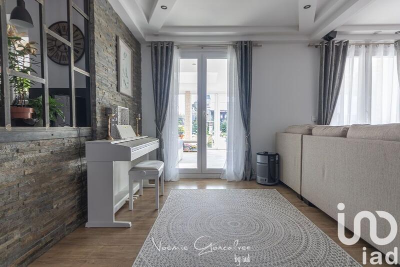 Maison de village - 200 m² - 9 pièces