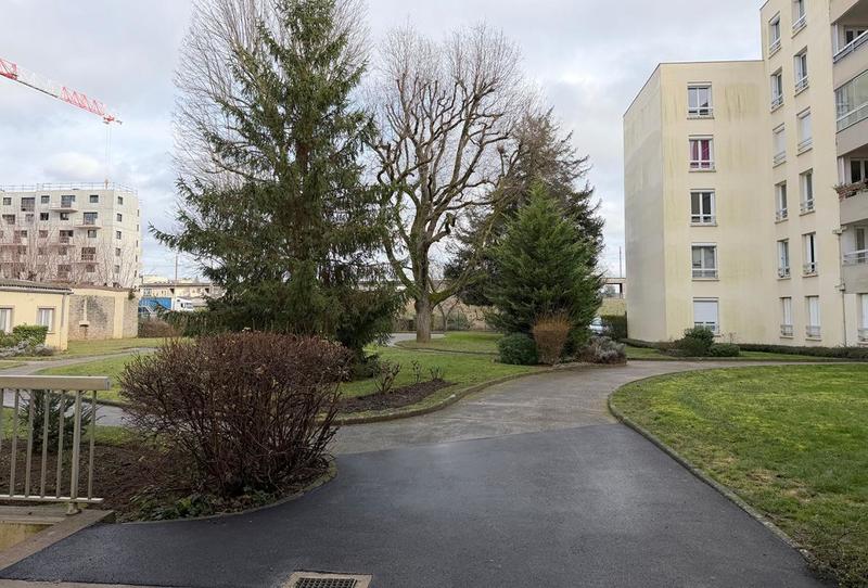 Appartement - 83 m² - 4 pièces