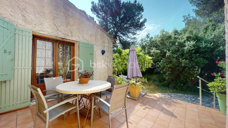 Maison traditionnelle - 117 m² - 5 pièces