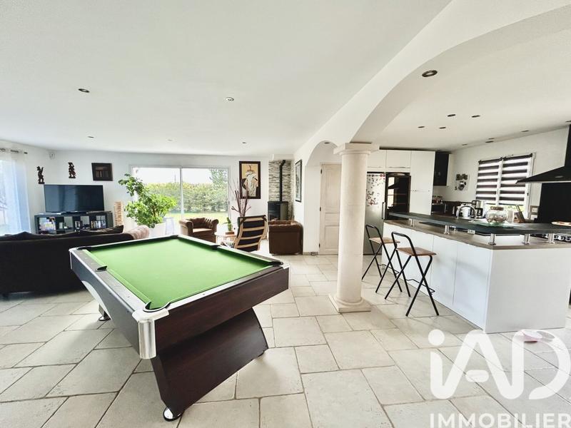 Maison - 205 m² - 5 pièces