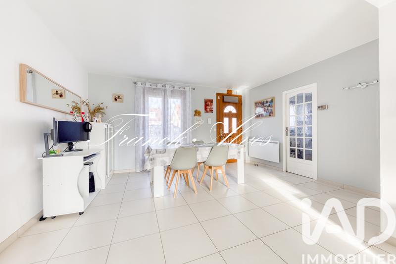 Maison - 121 m² - 5 pièces