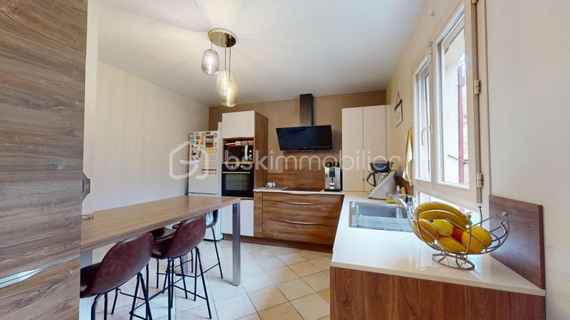 Maison - 98 m² - 5 pièces