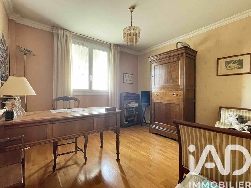Appartement - 90 m² - 5 pièces