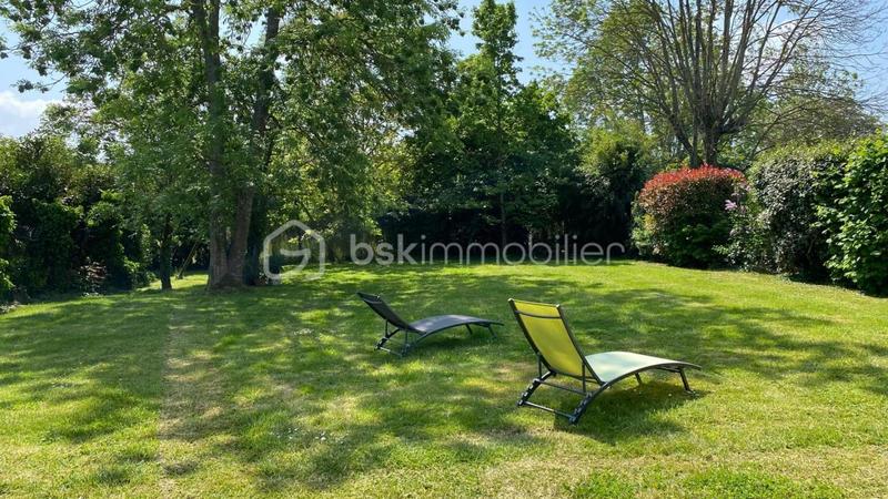 Maison - 210 m² - 7 pièces