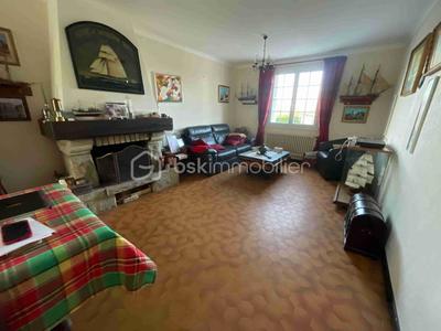 Maison traditionnelle - 117 m² - 6 pièces