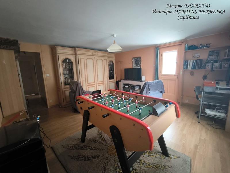 Propriété - 214 m² - 7 pièces