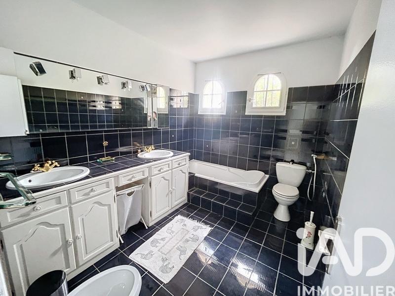 Maison - 170 m² - 5 pièces