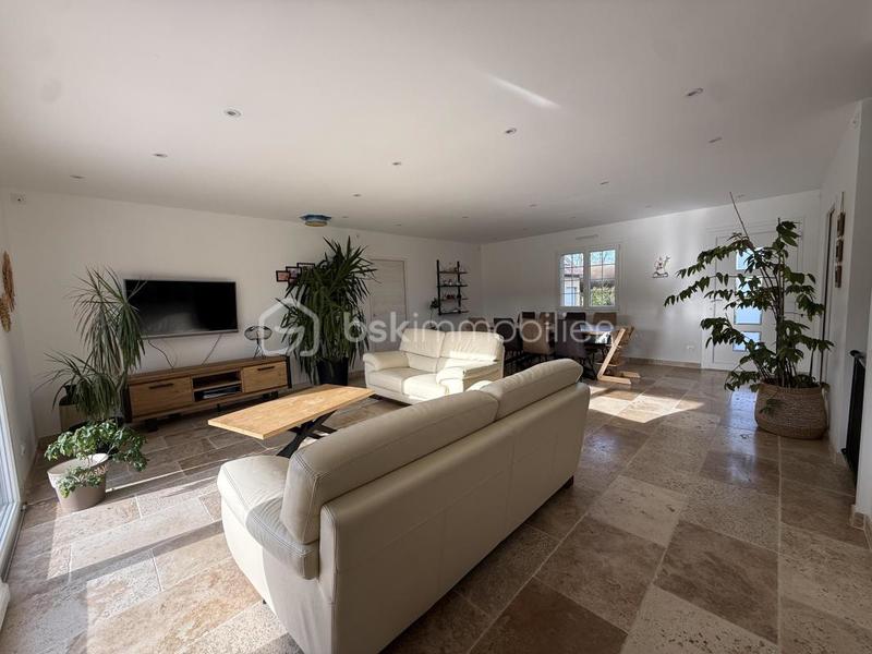 Maison - 161 m² - 6 pièces