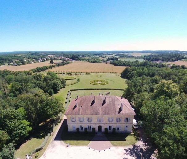 Manoir - 1 000 m² - 19 pièces