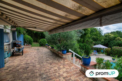 Maison traditionnelle - 147 m² - 6 pièces