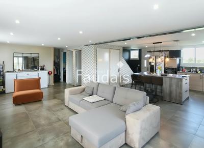 Maison - 150 m² - 5 pièces