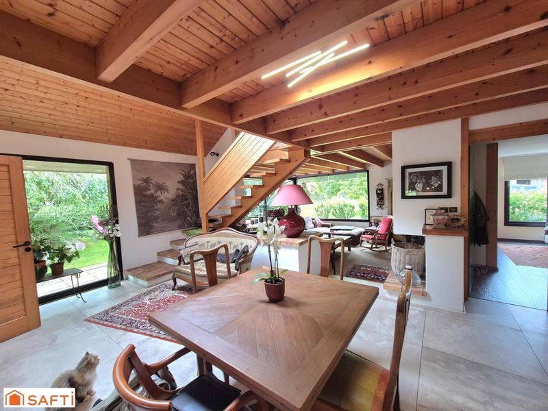 Maison - 189 m² - 9 pièces