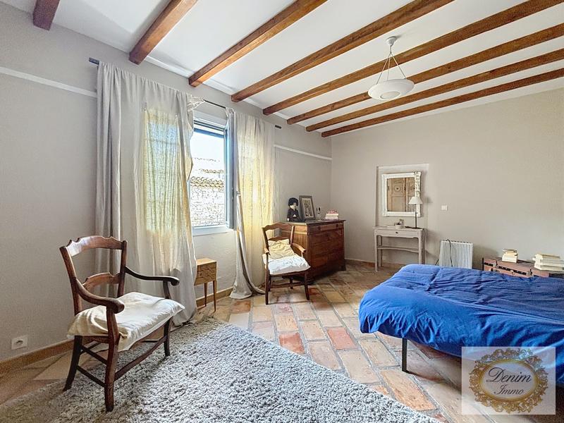 Maison - 213 m² - 6 pièces