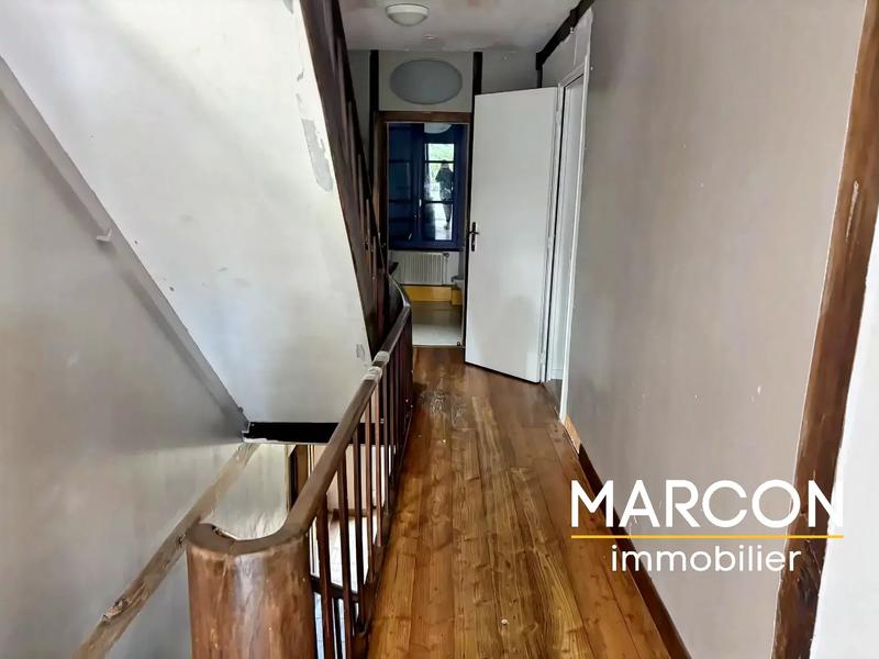 Maison de village - 302 m² - 15 pièces