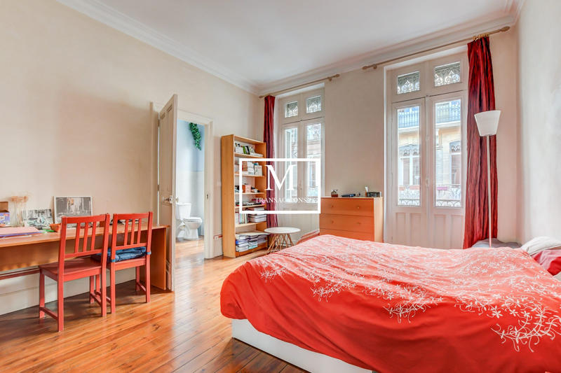 Maison - 215 m² - 6 pièces